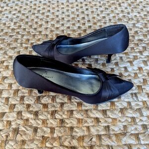 Elegant Black Fioni Night Evening Satin Shoes With A Bow On The Front Size 7.5
